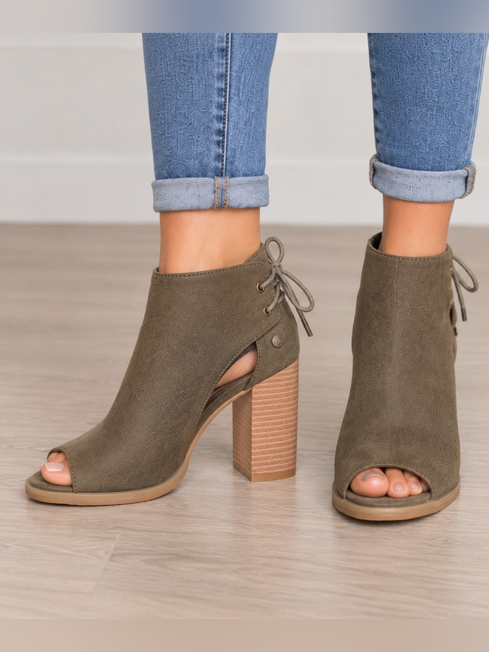 Green Olive Open-Toe Lace-Back Block Heel Booties NWOT SIZE 8 - Picture 1 of 8